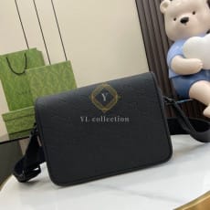 구찌 블랙 러버 레더 GG 크로스백