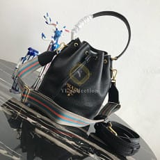 프라다 비텔로 다이노 버킷백
